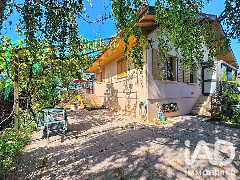 Maison 7 pièces 190 m² · à Cranves-Sales · 190 m² · 590 000 €