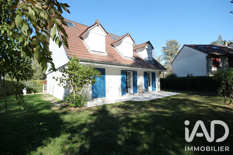 Maison 8 pièces 155 m² · à Maurepas · 155 m² · 569 000 €