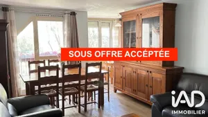 Apartment in Les Ulis (91940)