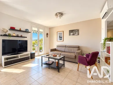 Appartement à La Croix-Valmer (83420)