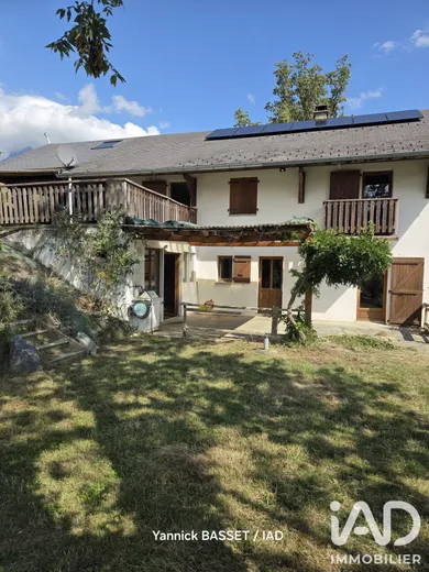 Maison à Châteauneuf (73390)