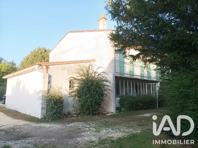 Pavillon à Saint-Georges-des-Coteaux (17810)