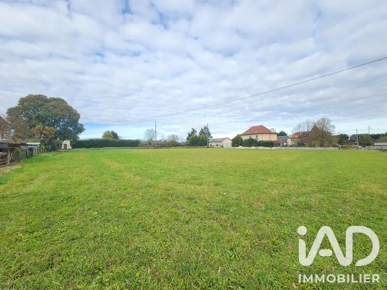 Terrain à bâtir à Espès-Undurein (64130) · 32 000 €