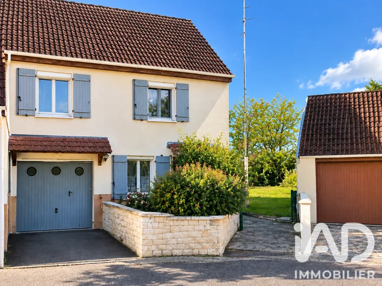 Maison 5 pièces 90 m² · à Moissy-Cramayel · 90 m² · 280 000 €