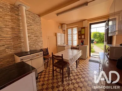 Maison de village à Montreuil-aux-Lions (02310)