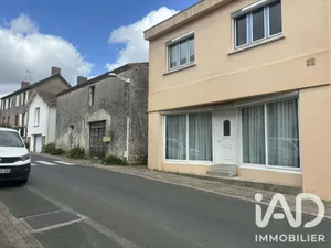 Maison de ville à Saint-Étienne-du-Bois (85670)