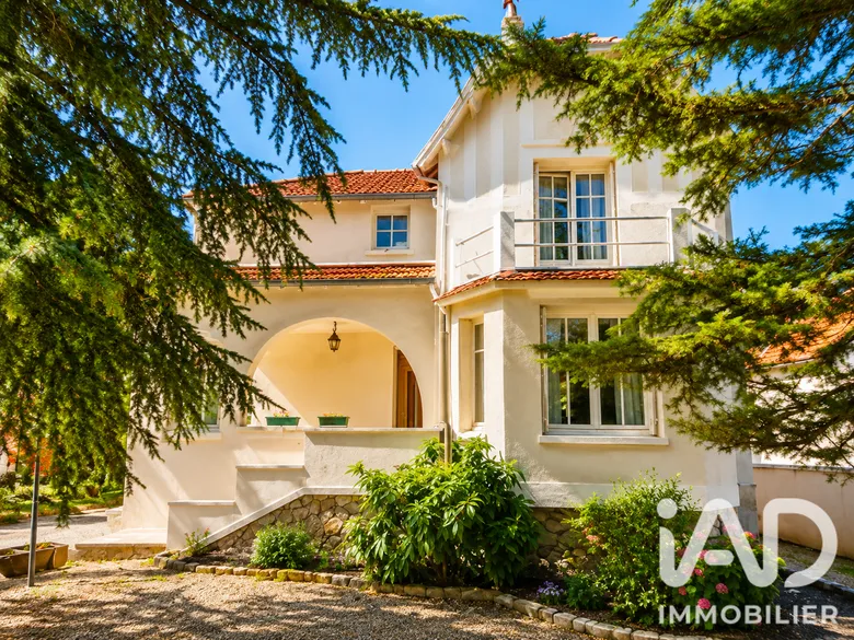 Maison 6 pièces 180 m² · à Aiffres · 180 m² · 314 000 €