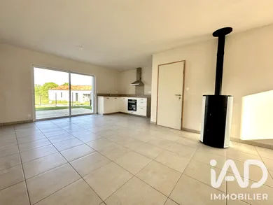 Maison à La Copechagnière (85260)