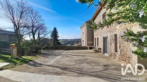 House in Charnas (07340)