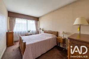 Apartment in Chevilly-Larue (94550)
