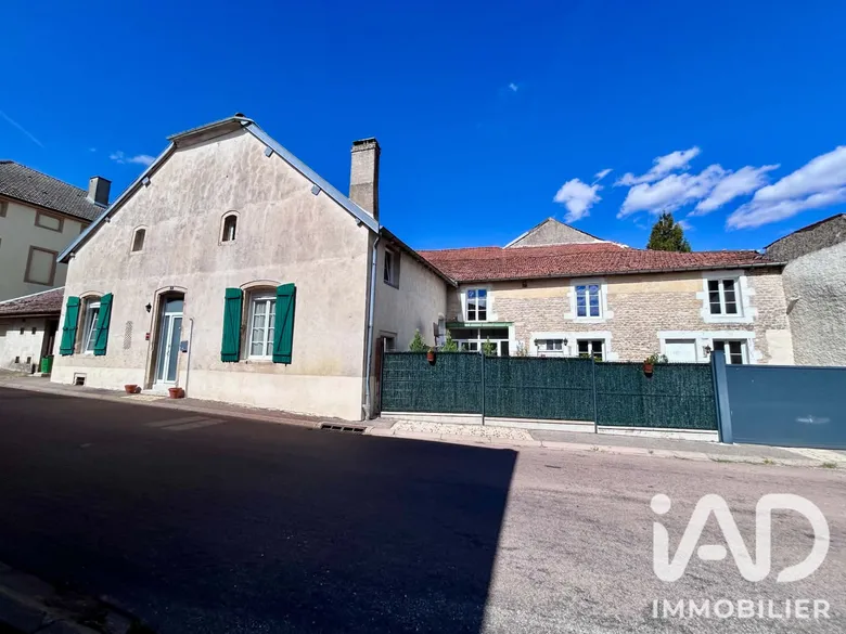 Maison 5 pièces 162 m² · à Grand · 162 m² · 149 900 €