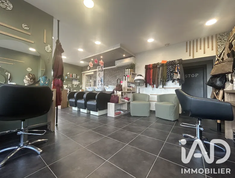 Esthétique, Coiffure​ à Hayange (57700) · 56 m² · 34 900 €