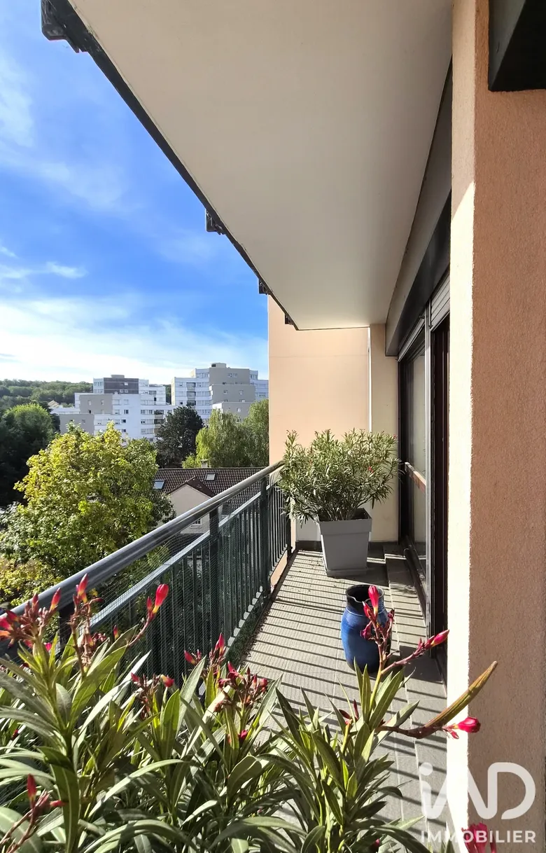 Appartement 4 pièces 75 m² · à Les Clayes-sous-Bois · 75 m² · 219 000 €