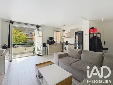 Appartement à Roissy-en-Brie (77680)