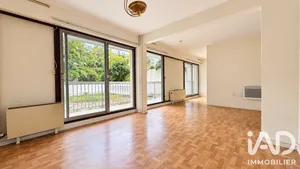 Apartment in Bordeaux (33000)