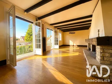 Maison traditionnelle à Saint-Fargeau-Ponthierry (77310)