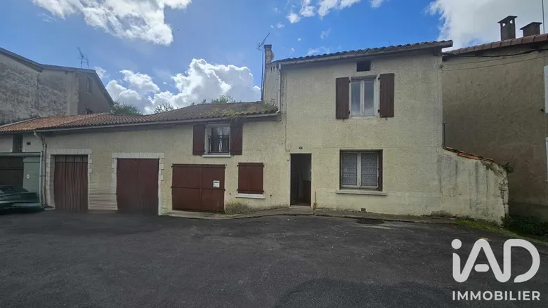 Maison 4 pièces 110 m² · à Ruffec · 110 m² · 64 900 €