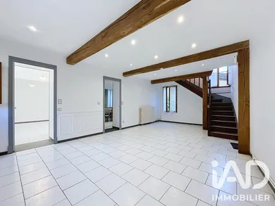 Maison de village à Arcy-sur-Cure (89270)