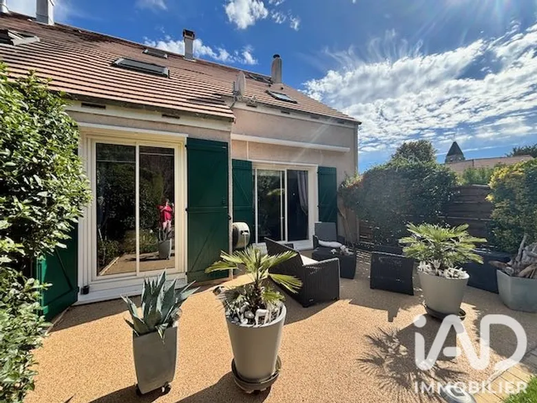 Maison 6 pièces 130 m² · à Bonnelles · 130 m² · 390 000 €