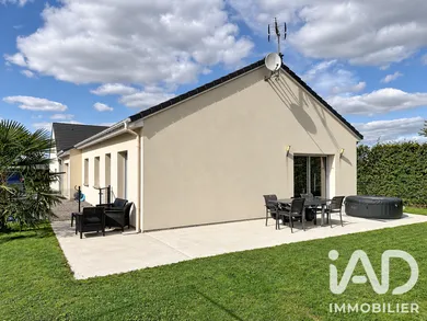 Pavillon à Étaimpuis (76850)