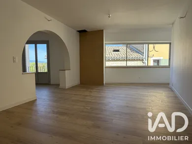 Maison de village à Saint-Michel-l'Observatoire (04870)
