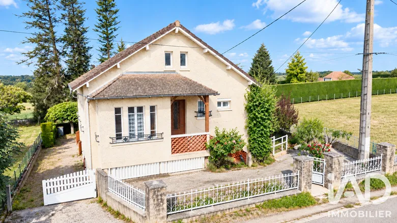 Maison 4 pièces 93 m² · à Mialet · 93 m² · 129 000 €