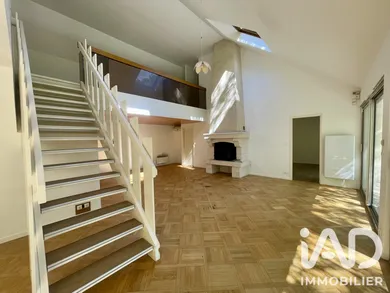 Architectural house in Larçay (37270)
