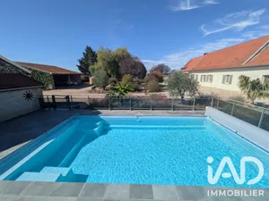 Domain in Le Thoult-Trosnay (51210)