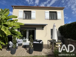Maison traditionnelle à Montévrain (77144)