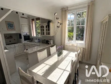 Maison traditionnelle à Gennevilliers (92230)