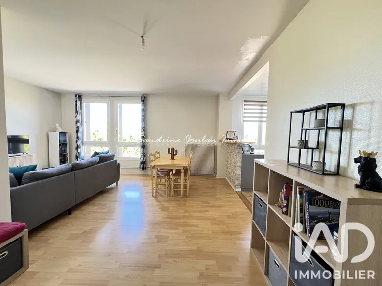 Appartement 3 pièces 81 m² · à Nozay · 81 m² · 225 000 €