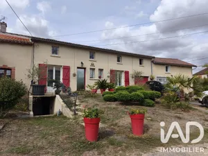 Maison de village à Adriers (86430)