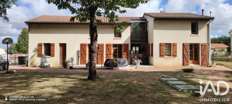 Maison 7 pièces 145 m² · à Messemé · 145 m² · 188 000 €