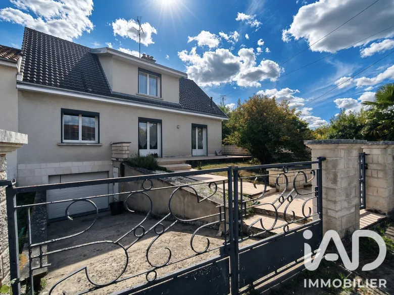Maison 6 pièces 129 m² · à Naintré · 129 m² · 215 000 €