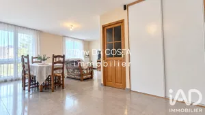 Apartment in Roissy-en-Brie (77680)
