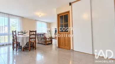 Apartment in Roissy-en-Brie (77680)