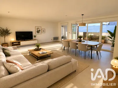 Apartment in Istres (13800)