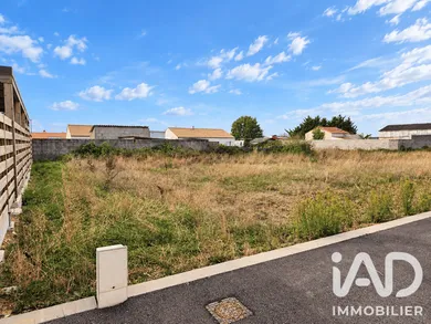 Building plot in Longeville-sur-Mer (85560)
