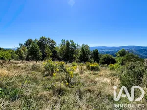 Terrain à bâtir à Job (63990)