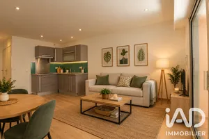 Apartment in Antibes (06160)