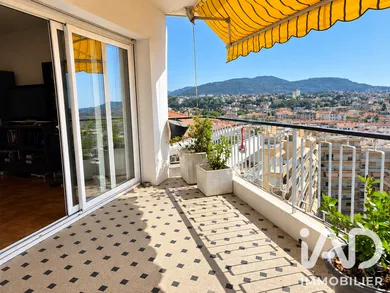 Appartement à Nice (06100)