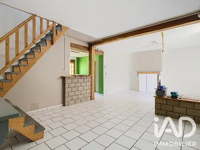 Maison de village à Faux-Fresnay (51230)