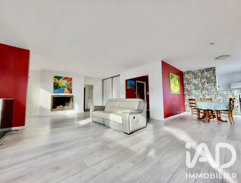 Appartement 5 pièces 156 m² · à Saint-Étienne · 156 m² · 189 000 €