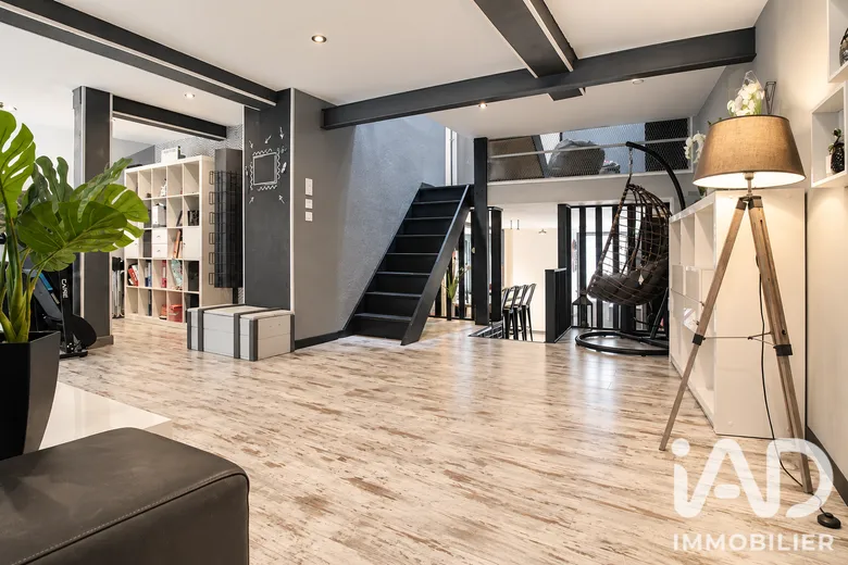 Maison 5 pièces 198 m² · à Vic-sur-Seille · 198 m² · 145 000 €