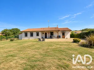 Maison à Azay-le-Brûlé (79400)