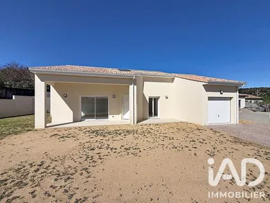 Traditional house in Colombier-le-Jeune (07270)