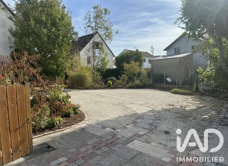 Maison 5 pièces 109 m² · à Saint-Clément · 109 m² · 200 000 €