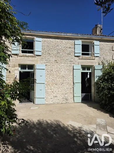 Maison de campagne à Sciecq (79000)