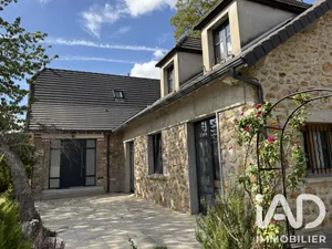 Maison traditionnelle à Soisy-sur-Seine (91450)