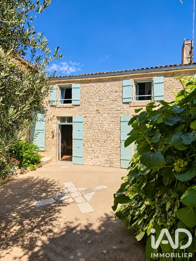 Maison de campagne à Sciecq (79000)